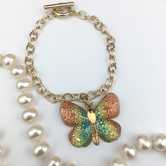 ✨BUTTERFLY GOLD CHARM BRACELET ✨ - Picture 4 of 4